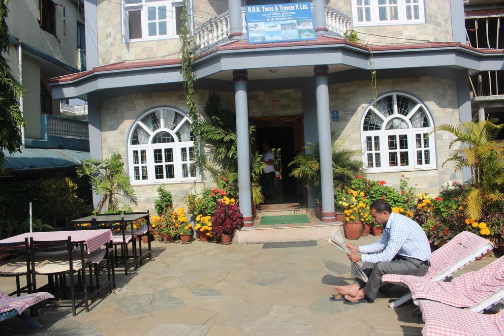 Hotel Fishtail Villa Pokhara Exteriör bild